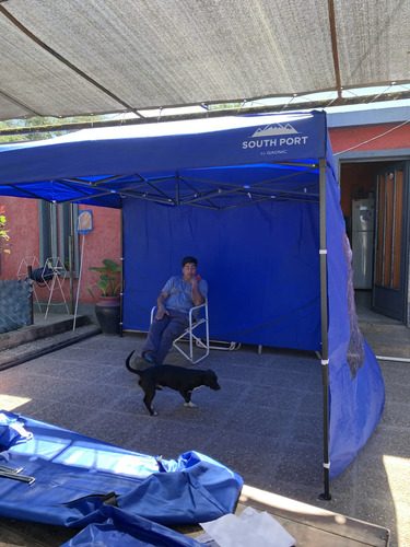 Cliente con su Gazebo 3x3 en el patio